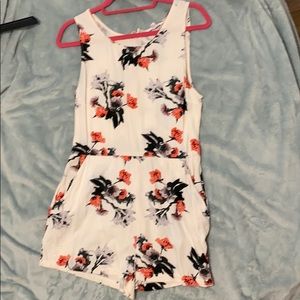 BB Dakota Floral Romper